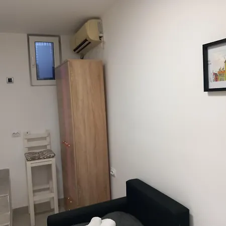 Ferienwohnung Under The Tree Belgrad Zimmer foto
